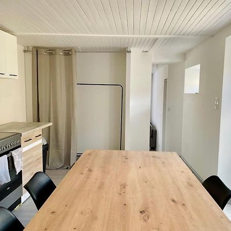 Agreable Maison De Village Avec Balcon Roiffieux 외부 사진